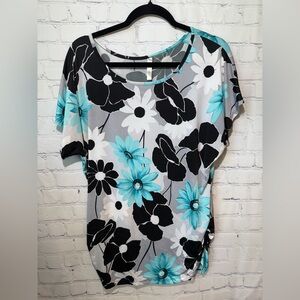 Carisma size large gray with teal, black & white floral accents pullover
